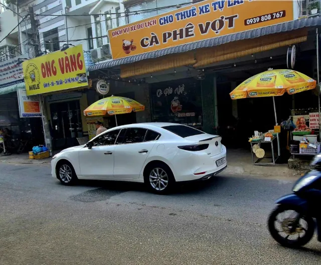 Thuê xe tự lái Cà Phê Vợt Cần Thơ